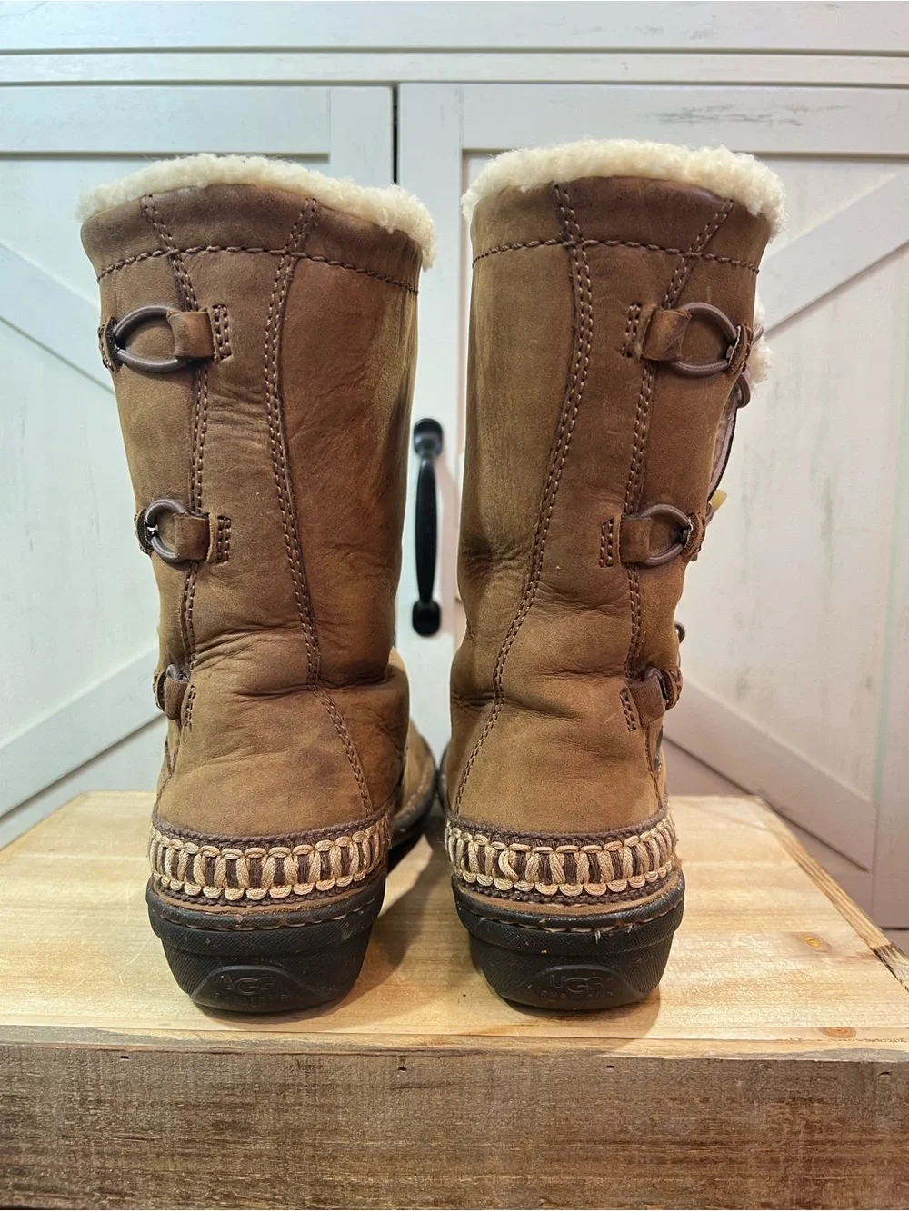 UGG Australia Kona Toggle 5156 Boots Brown Suede Size 7 Womens Leather Sheepskin